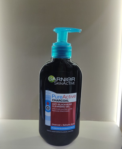 شوینده ضد جوش زغالی گارنیر