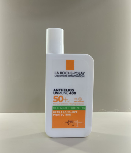 ضد آفتاب فلوئیدی کنترل چربی لاروش پوزای