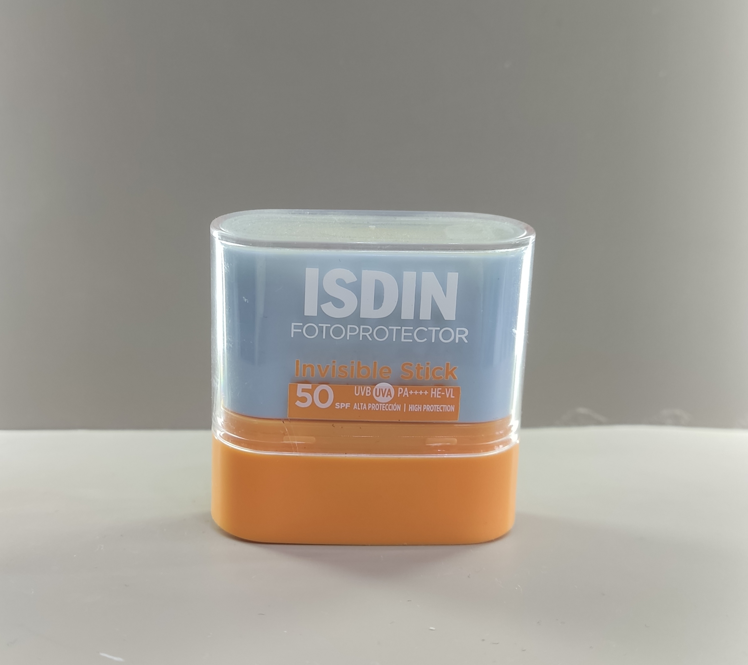 ضد آفتاب استیکی ایزدین