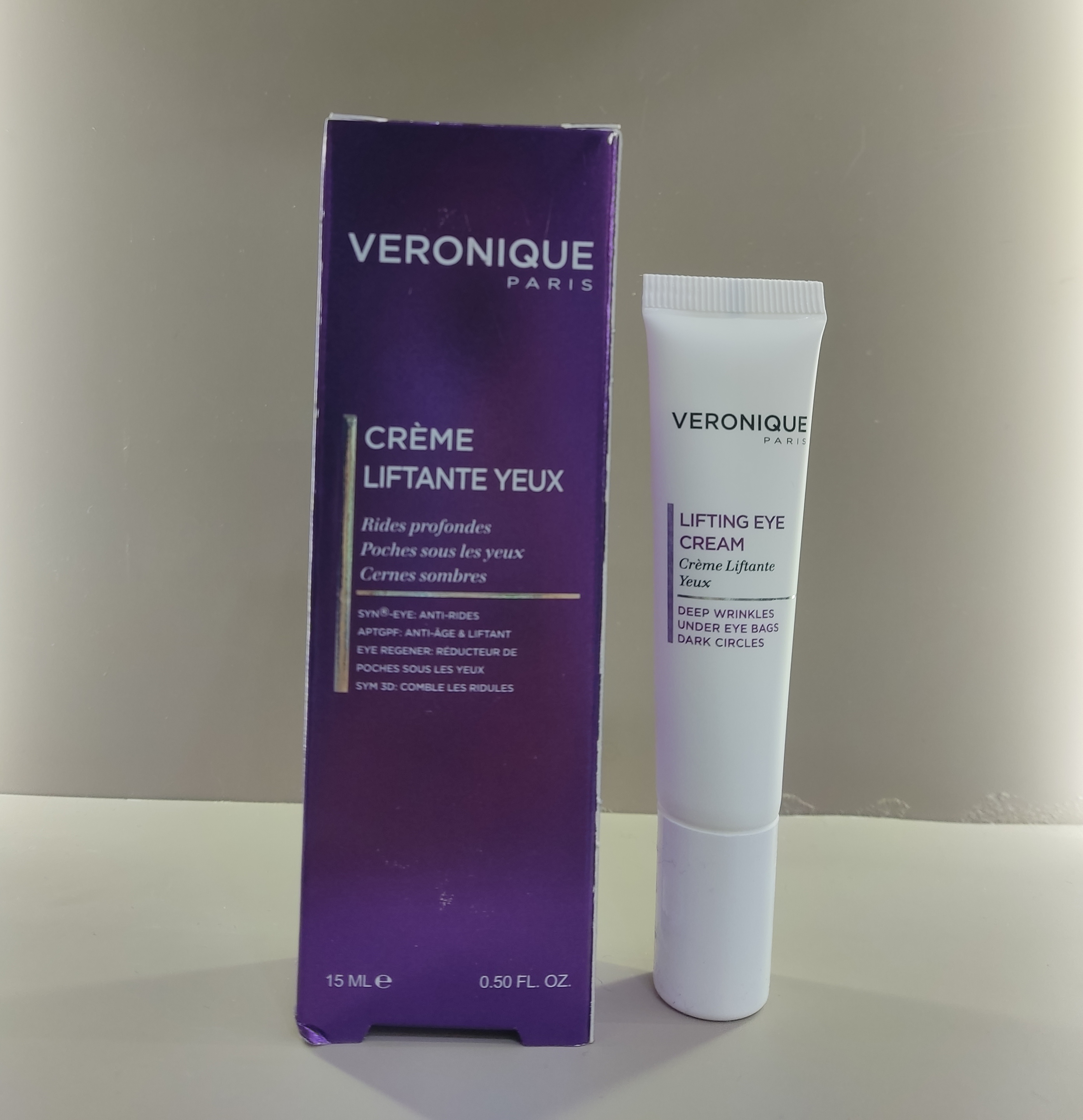 کرم لیفتینگ دور چشم ورونیک