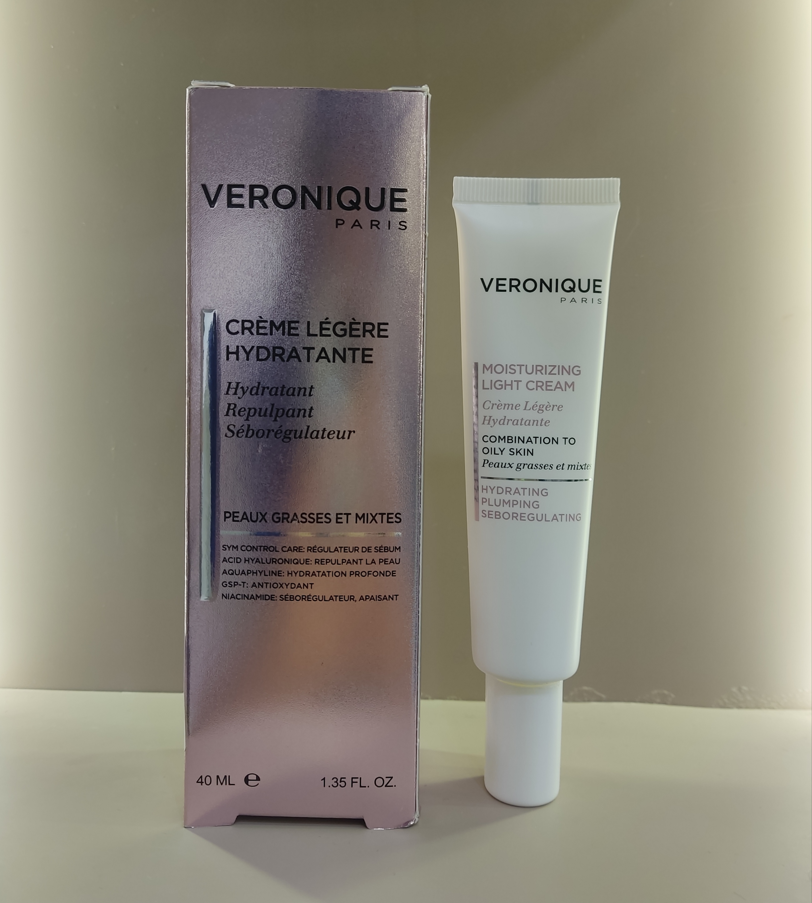 کرم مرطوب کننده لایت ورونیک