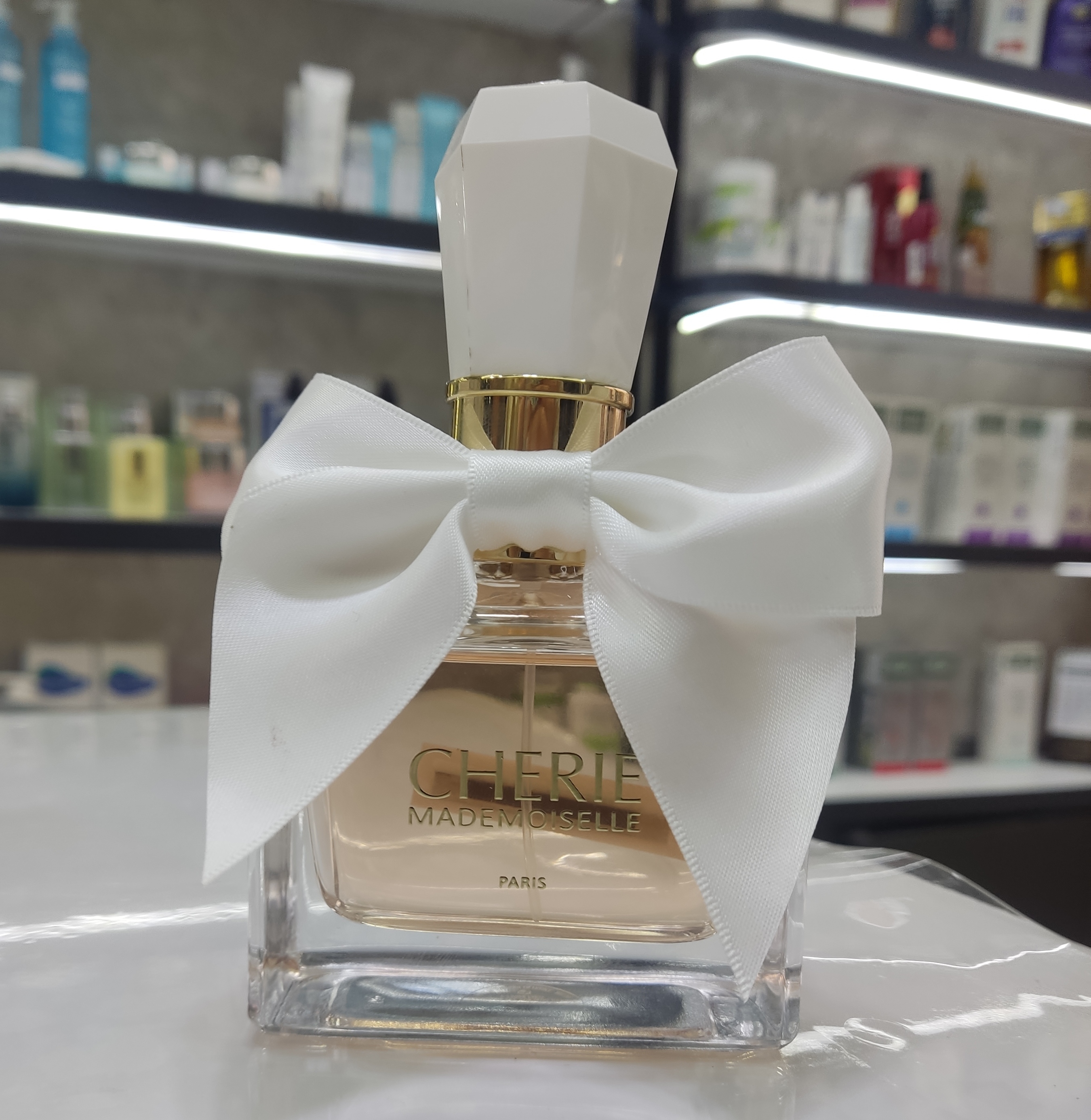 ادکلن زنانه چری مادمازل cherie mademoiselle