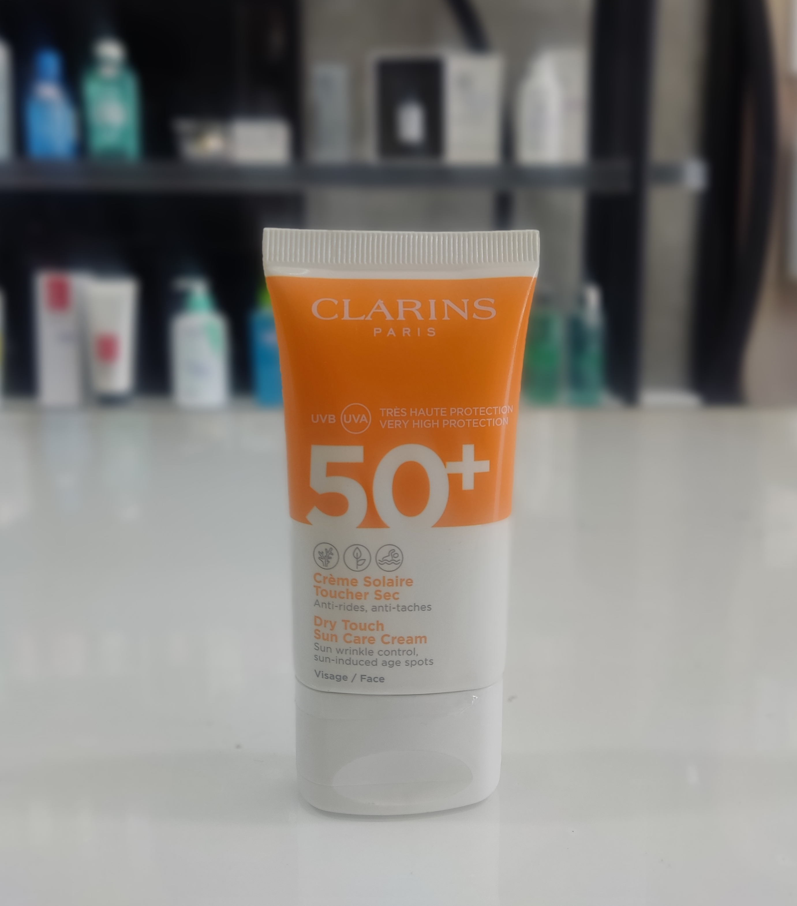 ضد آفتاب ضد لک کلارنس CLARINS