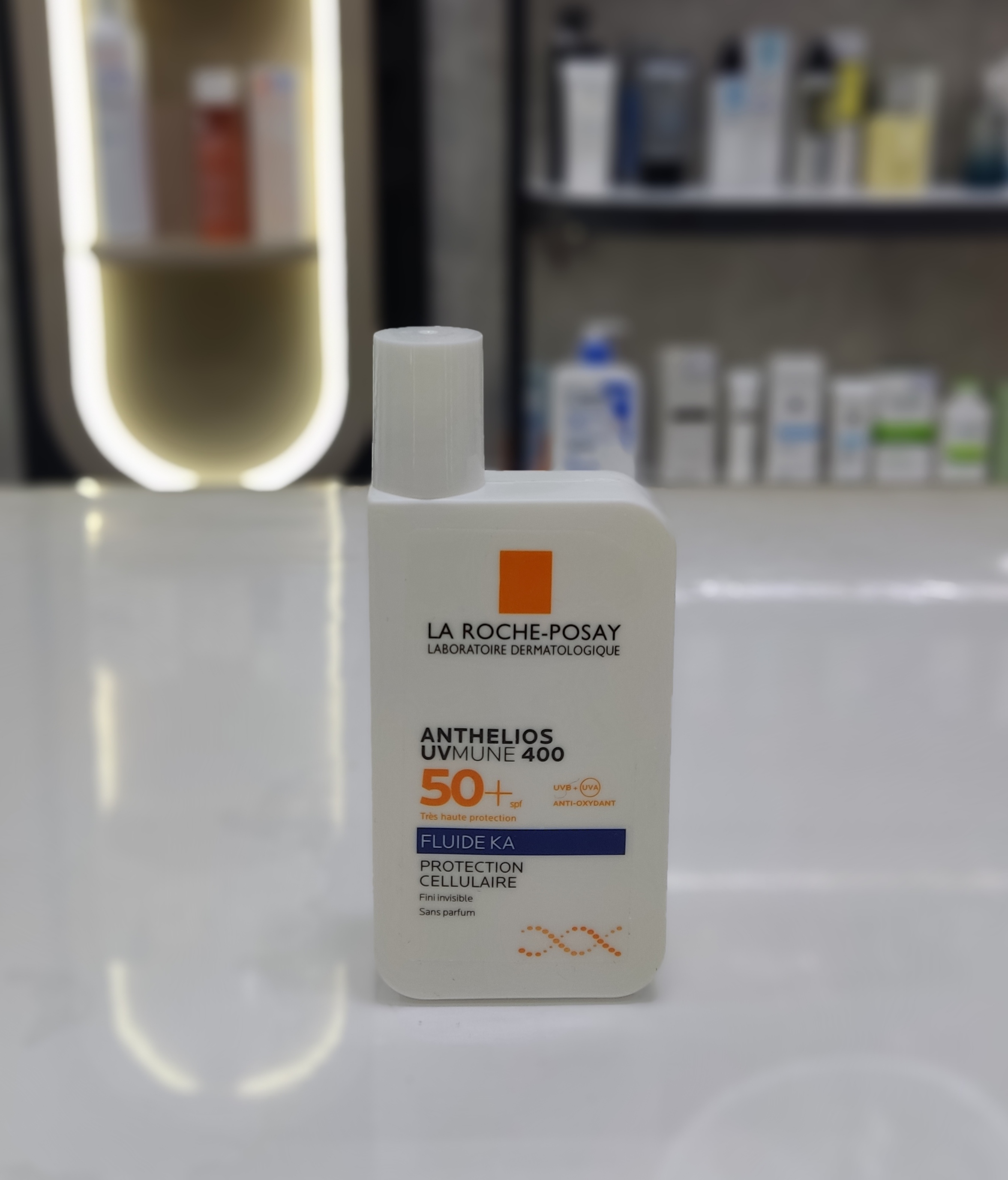 ضد آفتاب فلوئیدی محافظ سلولی مدل FLUIDE KA  لاروش پوزای La roche-posay