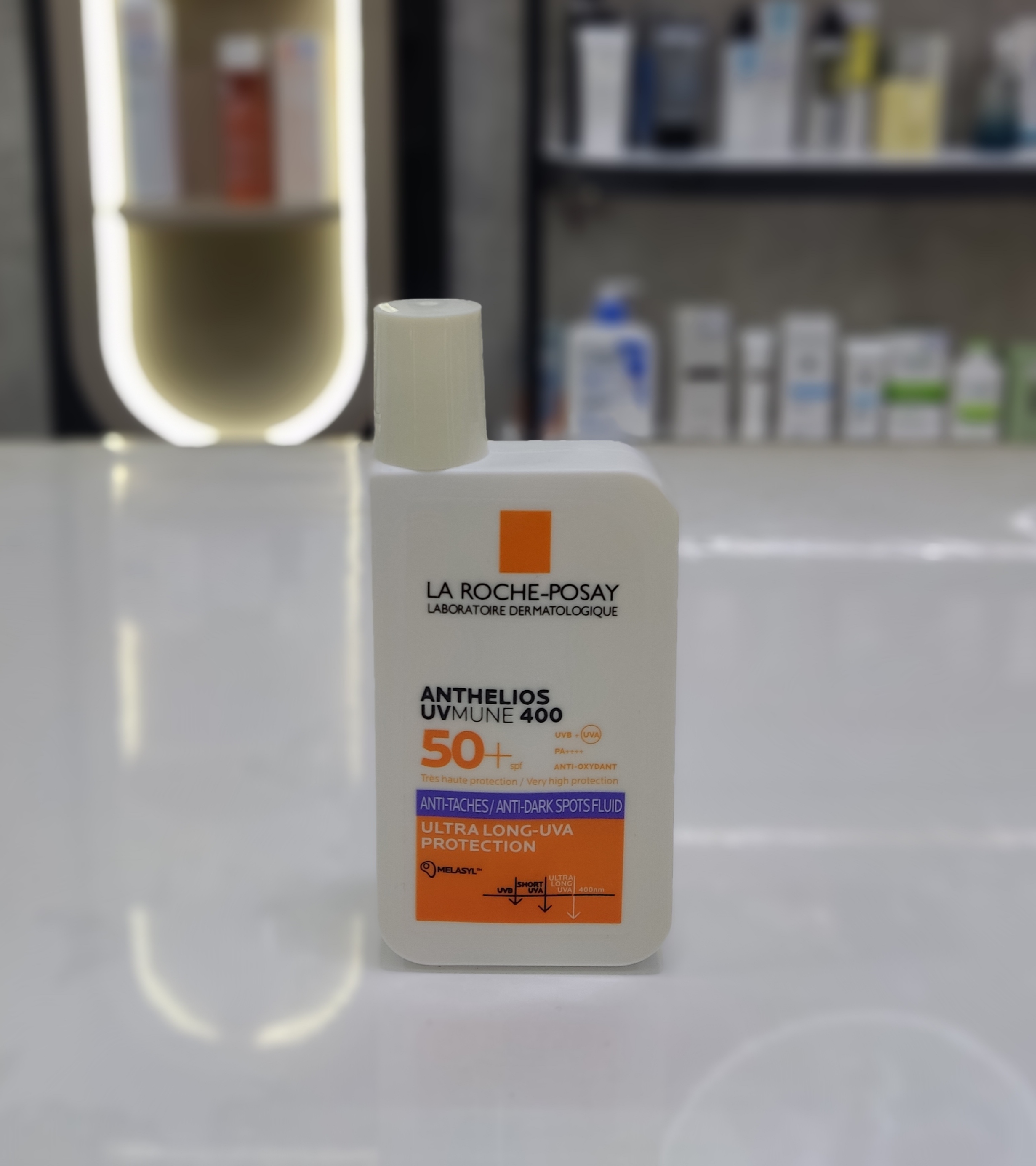 فلوئید ضدآفتاب ضد لک لاروش پوزای La roche-posay