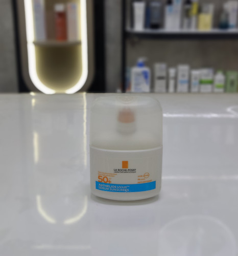سرم ضد آفتاب آنتی اکسیدان و آبرسان لاروش پوزای La roche-posay